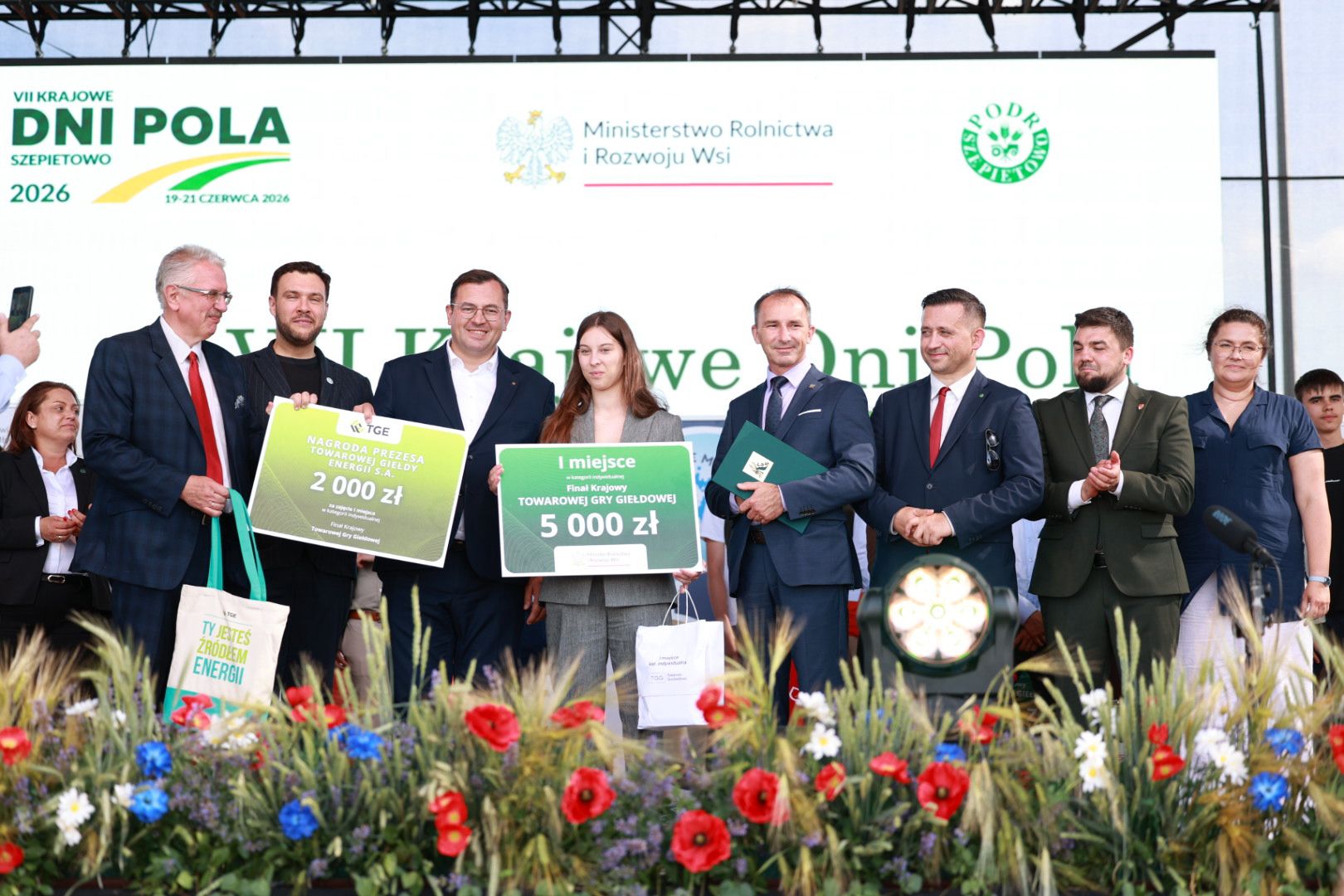 Znamy zwycięzców I edycji Towarowej Gry Giełdowej. Młodzi rolnicy, uczniowie i studenci pokazali, jak skutecznie zarządzać ryzykiem na rynku surowców rolnych